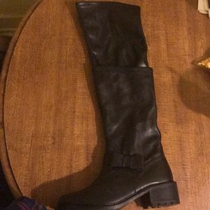 Red V luxury boots by YOOX